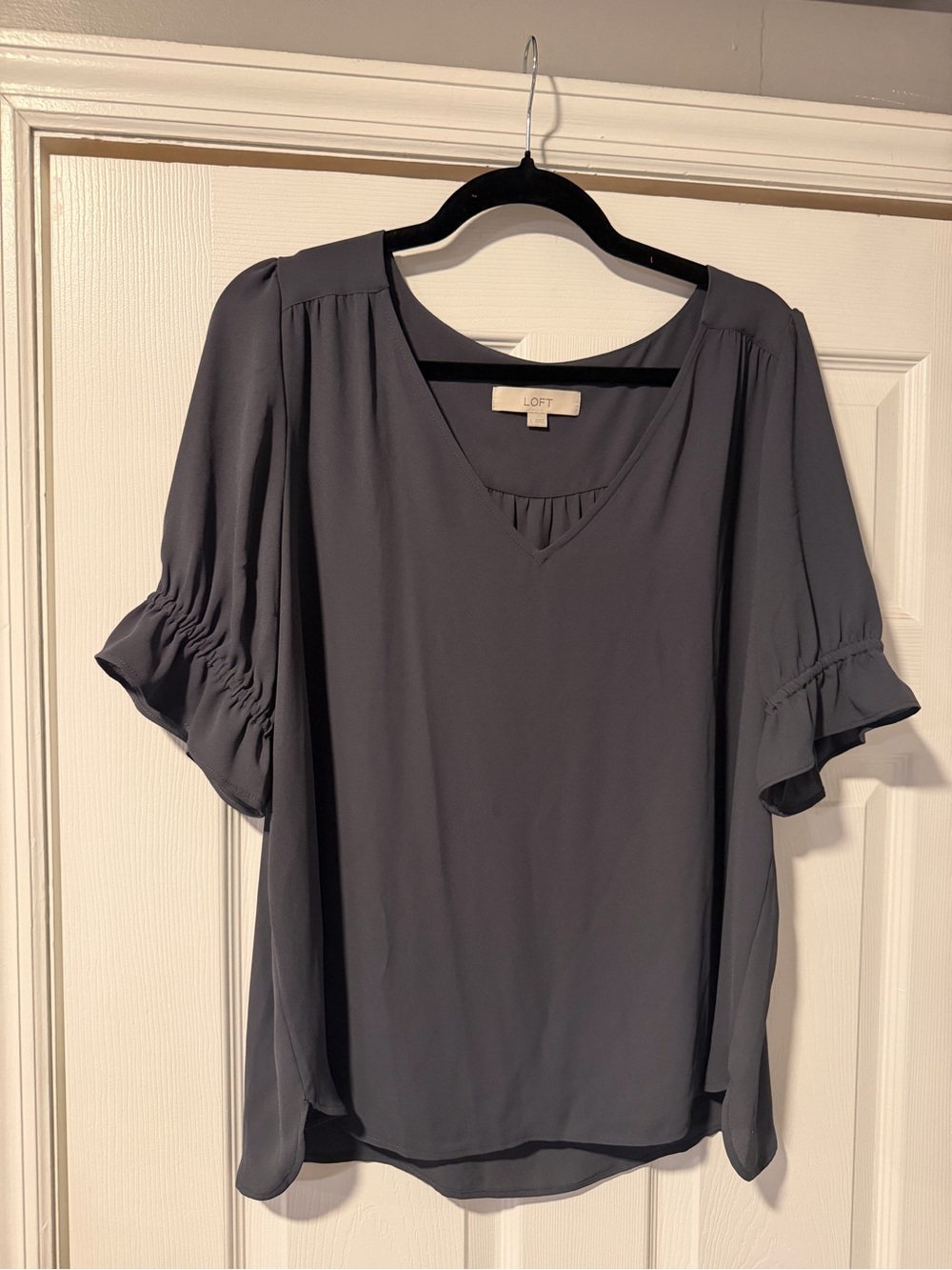 LOFT Gray V-Neck Ruffle Sleeve Blouse